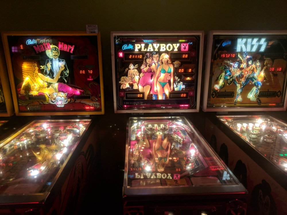 1827486272_PlayboyPinball.thumb.jpg.ba9d193efc07aa978fd8a60a215c60b3.jpg