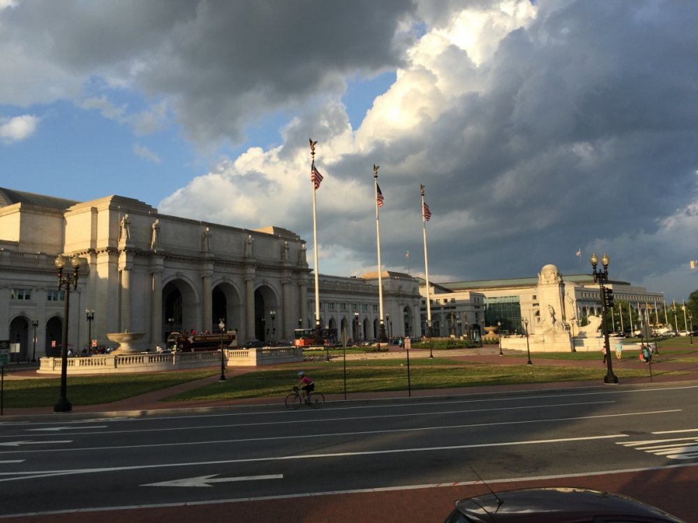 1869402306_atUnionStation.thumb.JPG.7213e117bc1a816ad553da6d5c70c7ab.JPG