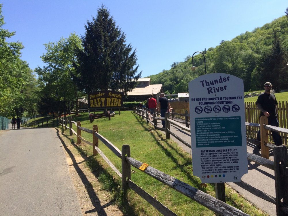 1922591729_ThunderRiverRaftRideSign.thumb.JPG.7e1cdcc2fa3eb32f9db174f0a55c3b8a.JPG