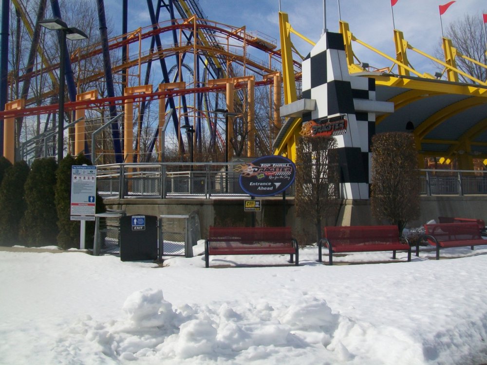1939699330_cedarpointwinter2014114.thumb.JPG.bbbb4fa5bf583cd2e349cb9c358a219f.JPG