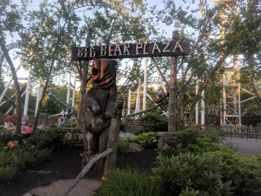 1951263037_BigBearPlaza(2019).thumb.jpg.6e0009a02c3043e1717f91cc712abd98.jpg