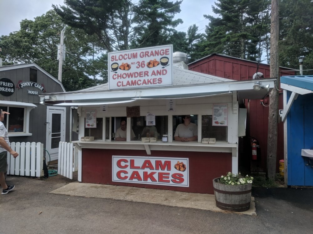 1992842459_ClamCakesStand.thumb.jpg.e96414caea4a37d118c079917a741387.jpg