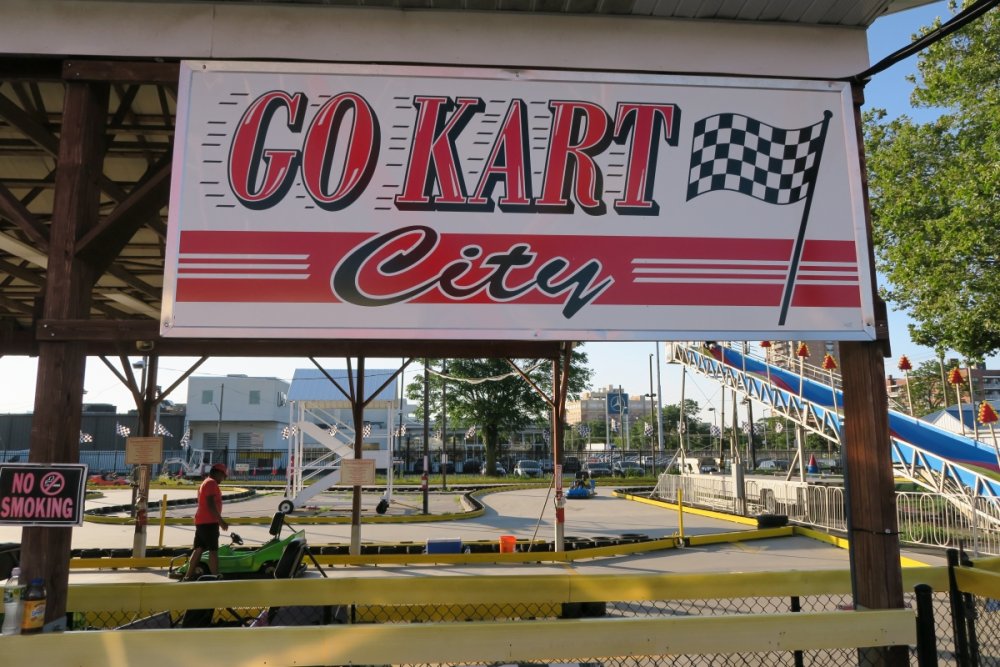 2003772584_GoKartCity.thumb.JPG.93578e8fbee52a8da7e6ce1c05558d98.JPG