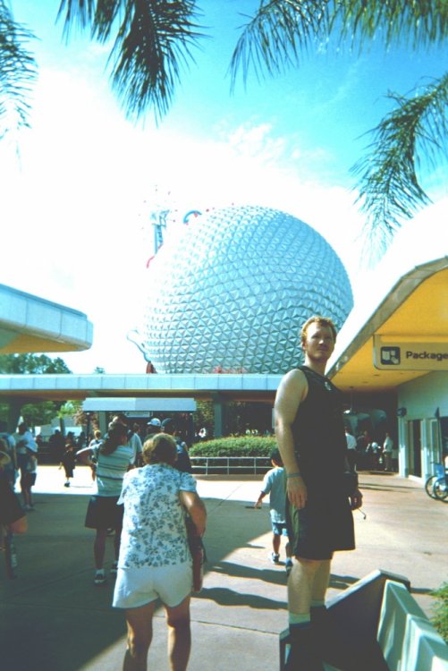 2015716633_C@Epcot.thumb.JPG.22dfb33b33242af73ac4f4f84cc58e32.JPG
