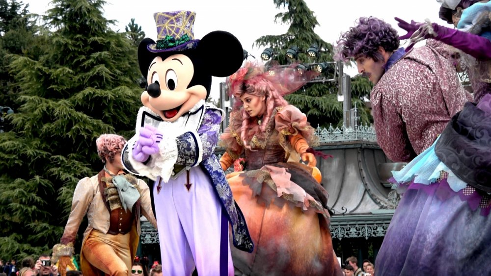 205837426_ThefirstHalloween2018ParadeatDisneylandParis.thumb.jpg.d6ef6b988dba79b5e9e261e810b80ab1.jpg