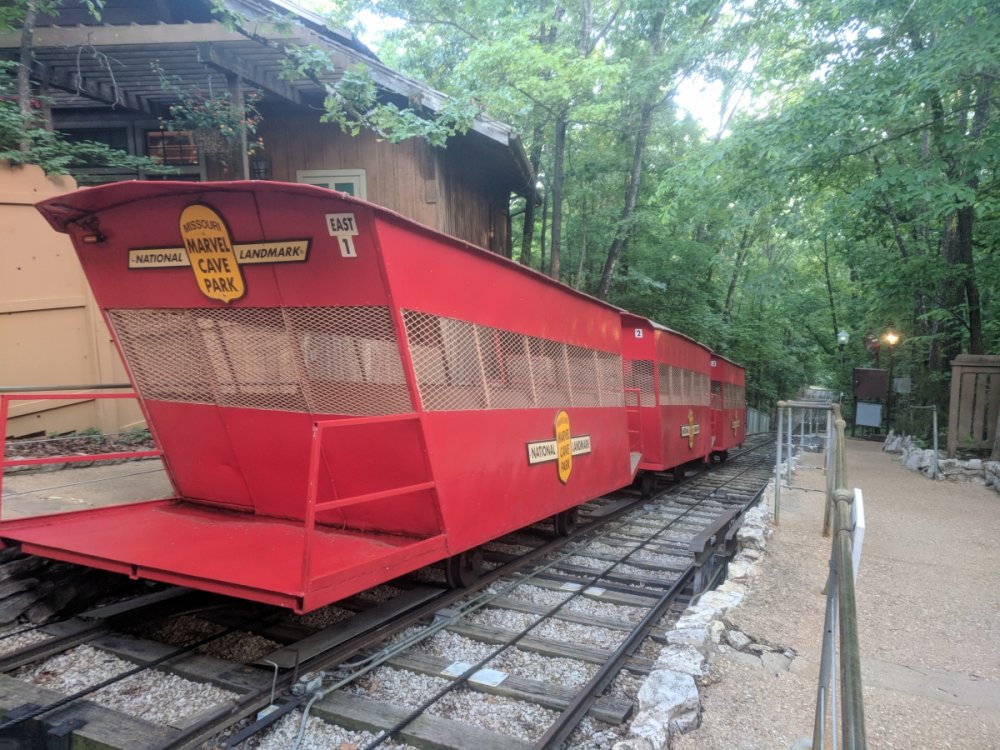 2120384529_MarvelCaveRailway.thumb.jpg.d961b67ebda468492ee817885a448866.jpg