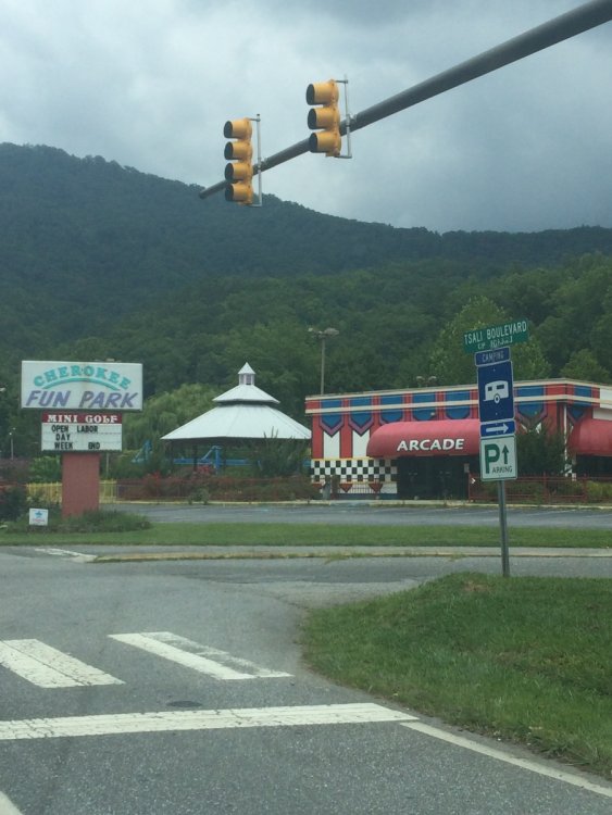 2139760827_CherokeeFunPark.thumb.JPG.8c25e3e7b912fa61f7971508115a0bbb.JPG