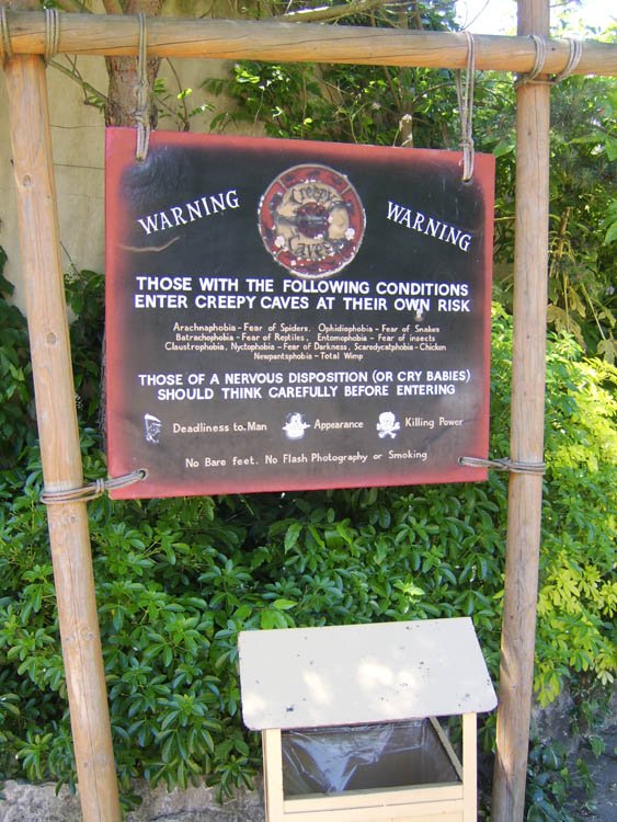 23-creepycaves.thumb.jpg.0443c391970962a922f4d5b7dfee6f0b.jpg