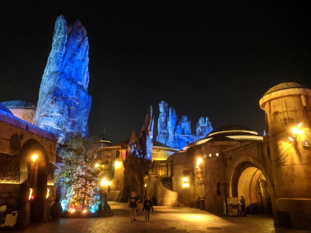 249857084_GalaxysEdge.thumb.jpg.0ed55d22b4640ae63fb1d414ff156a51.jpg