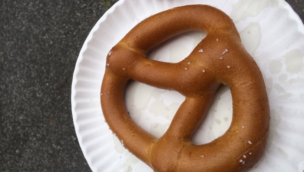 257541420_DeepFriedPretzel.thumb.JPG.970d50702908a2b15e0764144cf0a228.JPG