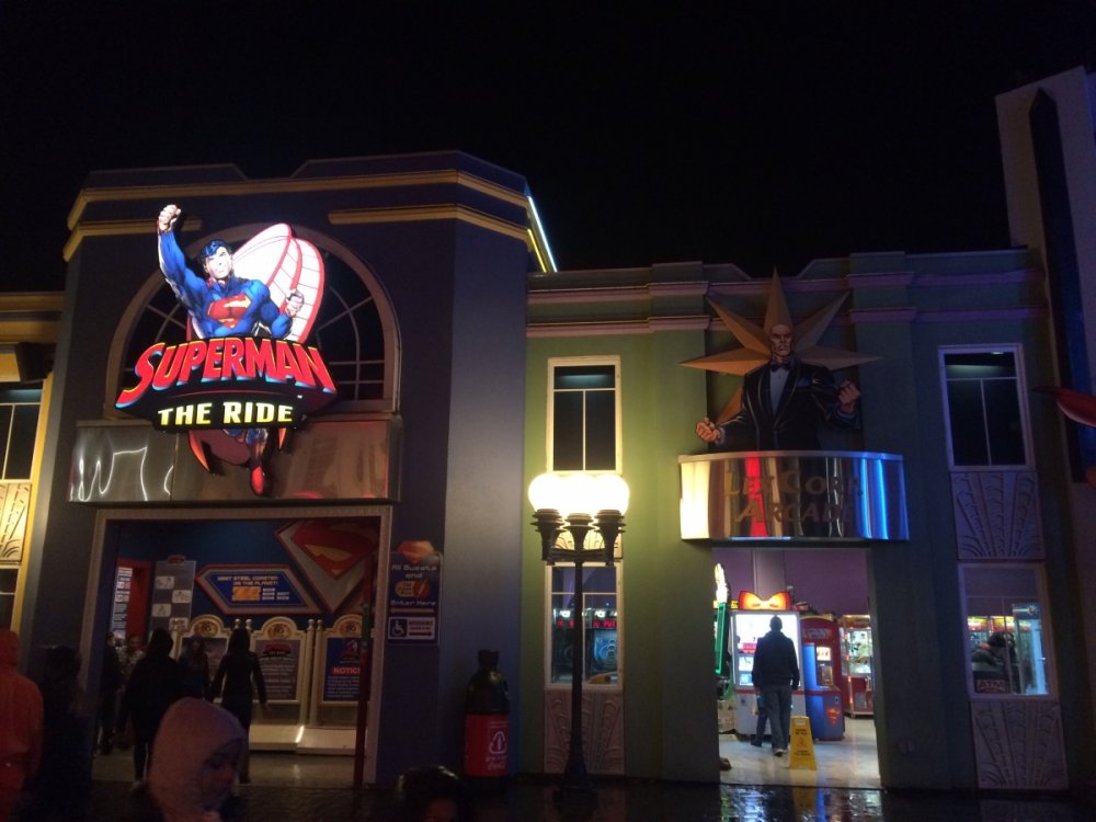 258451078_SupermantheRideEntrance(Night).thumb.JPG.364b30f90158ddf734bb596f11cc0af6.JPG