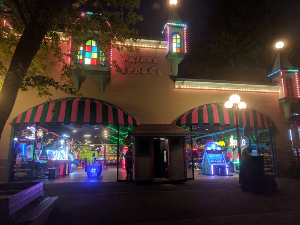 265918236_PalaceArcade.thumb.jpg.fe125943f8bffbcb44dccafbdffedd2e.jpg