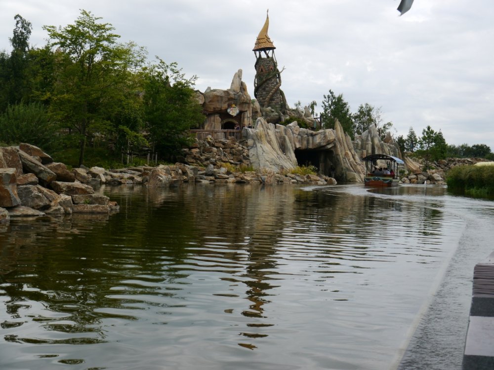 286968304_011Toverland.thumb.jpg.713143be4870968ec9a389f8ea7c91d9.jpg