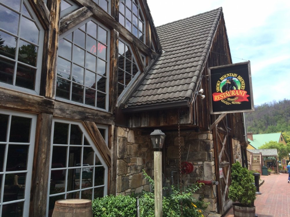299690650_SmokyMountainBrewery.thumb.JPG.3f847bb5bf366b87c66a4daecca15e45.JPG