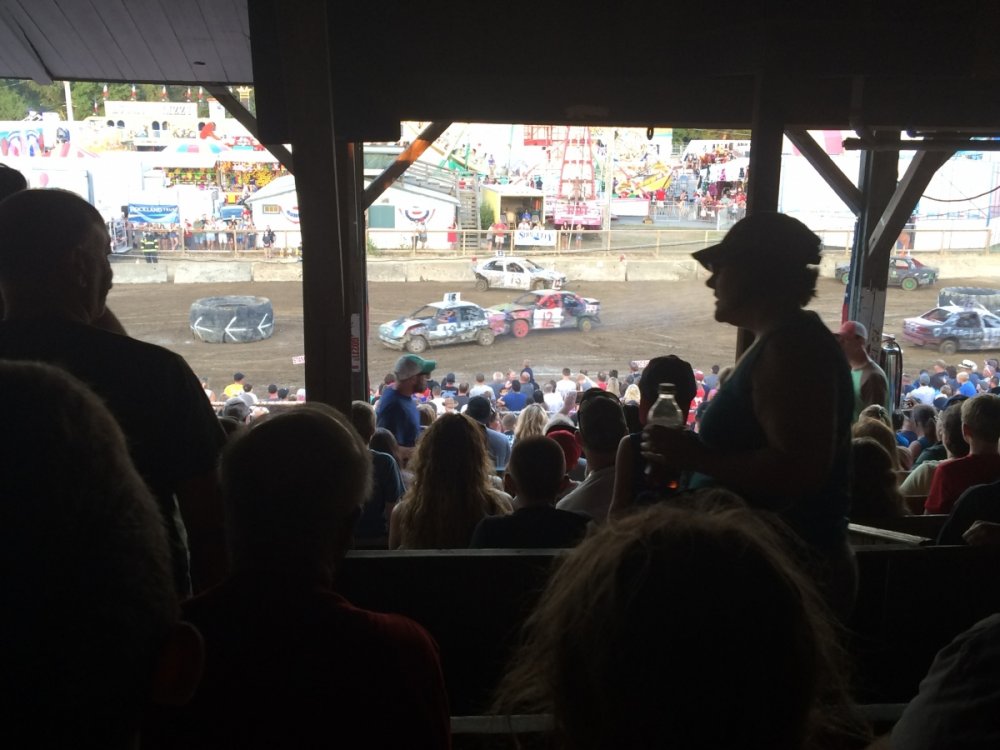 35768750_DemolitionDerby2.thumb.JPG.9e5f612b1c2a17a2221ad90a1d42cefb.JPG