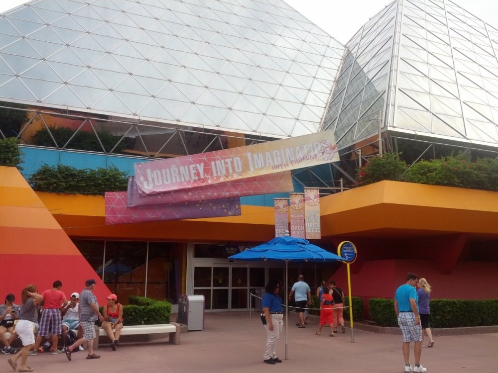 37_epcot.thumb.jpg.1e31b78eb61f78391b78d095a9a34b44.jpg