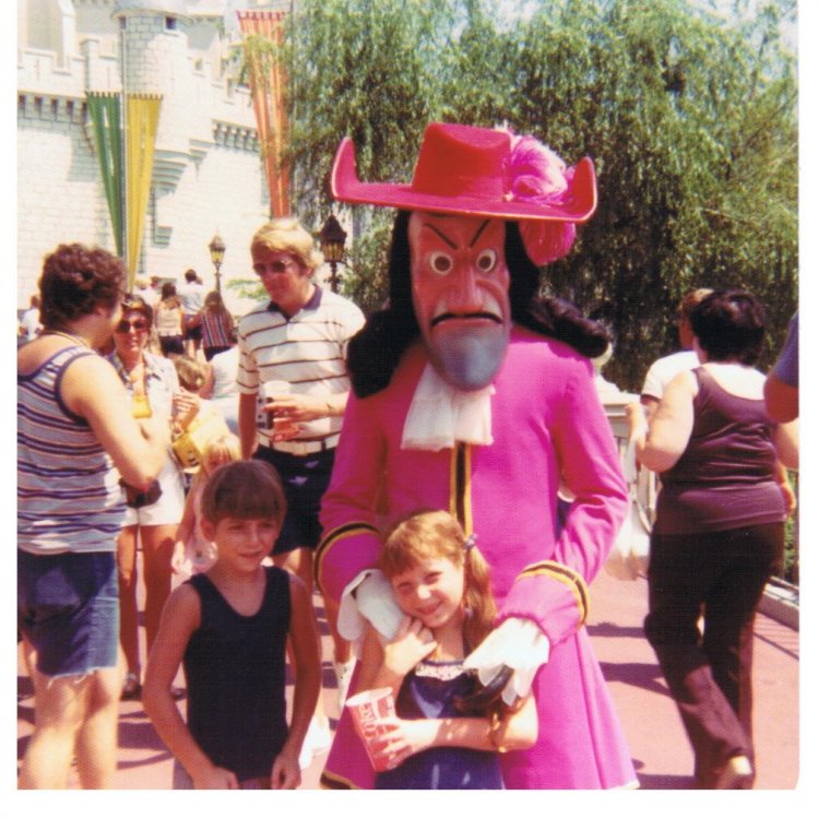 49787944_WDWCaptainHook.thumb.jpg.f77e0eec6342466180d080a76edad7a5.jpg