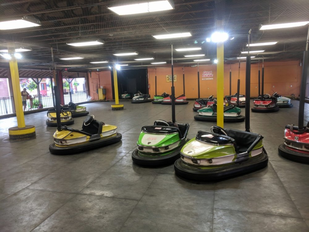 499209545_BumperCars2.thumb.jpg.cf45ba3828251e4979eb5efc2c8508b6.jpg