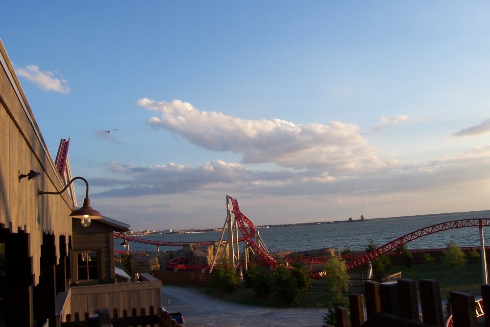 499481084_cedarpoint2007103.thumb.JPG.8b217e94f58ef49a784f54924a2f97eb.JPG