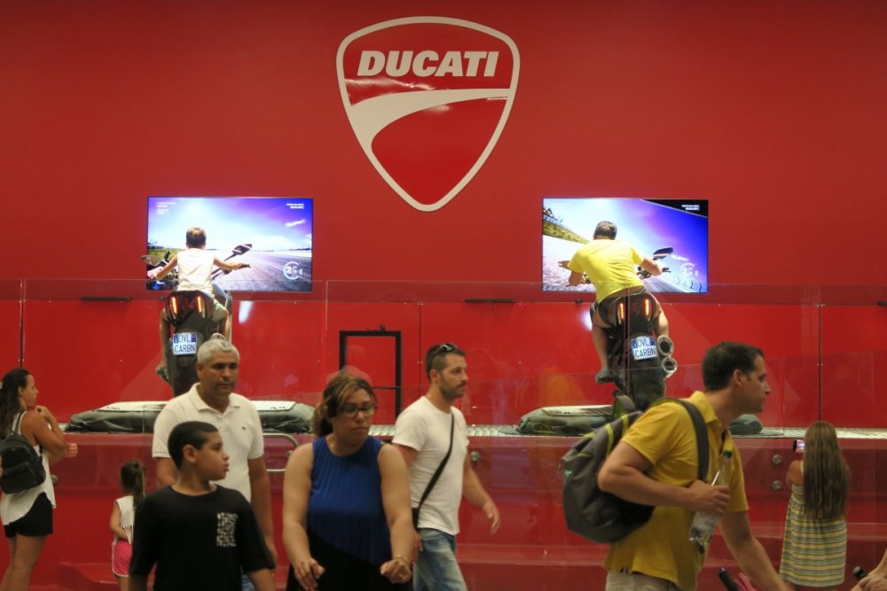 516945687_DucatiSimulators.thumb.JPG.76f099234f715d537d78c5de18fda667.JPG