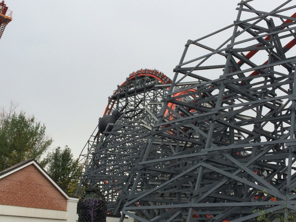 534669228_WickedCycloneCrestingLift.thumb.JPG.e5c66157c779b9ec4d4b6f675239d208.JPG