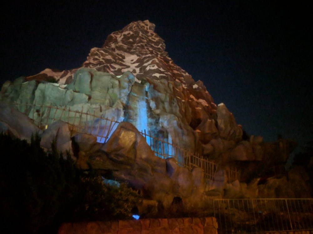 556569592_MatterhornNight.thumb.jpg.7c407dcd1a7973cce1df12aace9b5116.jpg