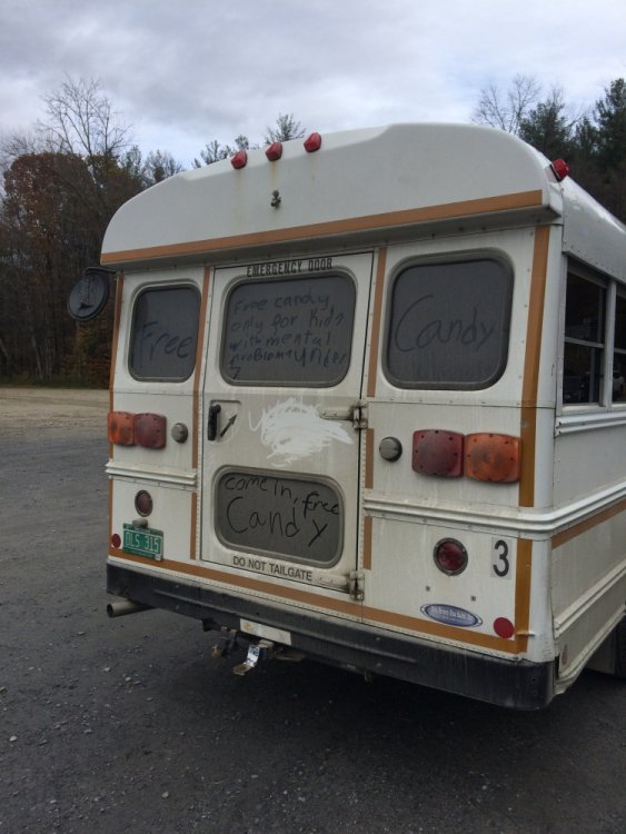 565968535_FreeCandyBus.thumb.JPG.8fcc62752990c6861aa8b7c3855b9237.JPG