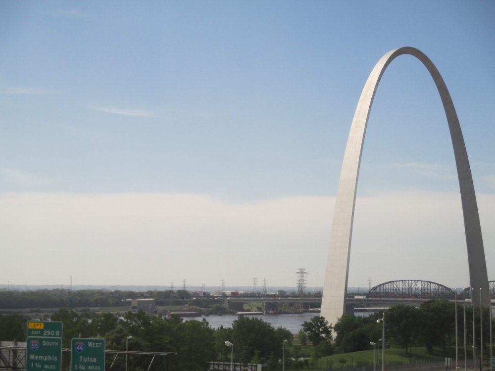 606283456_GatewayArch3.thumb.jpg.2b34e5c254d9ff7b75284d3e01b2a1bb.jpg