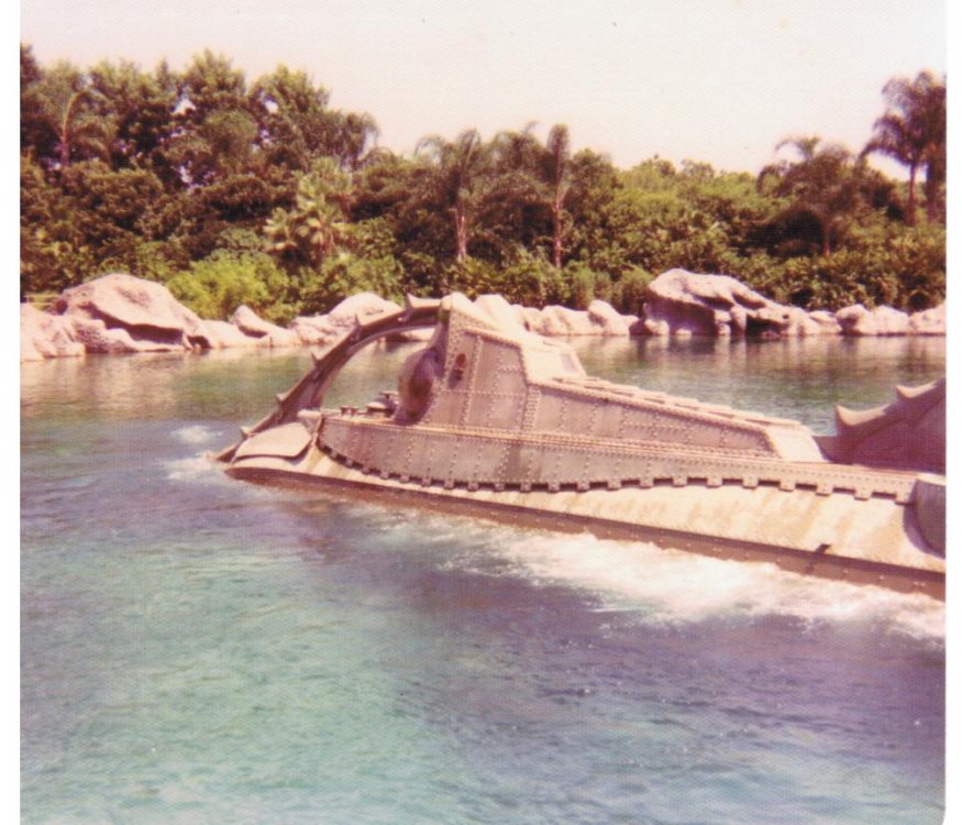 616658608_WDW7520000Leagues.thumb.jpg.cced40aa006b8e1535dcc00b9fdb1adf.jpg