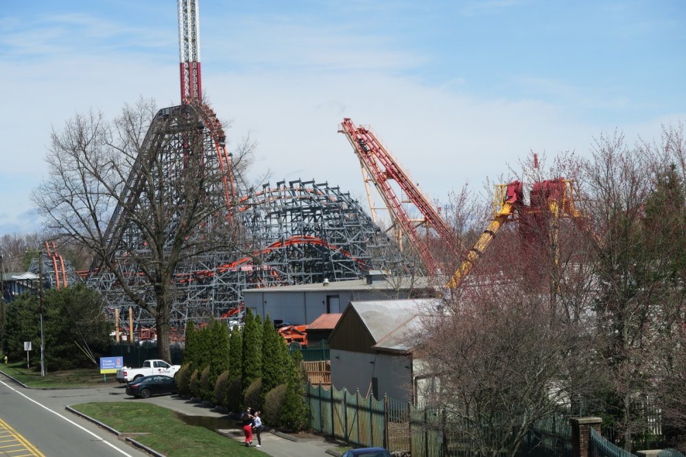 626182280_WickedCyclone(Far).thumb.JPG.ed00d7f42a2126f9cf6b767f6c406b21.JPG