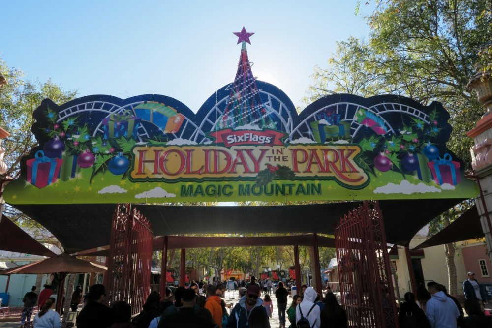 633860936_HolidayinthePark.thumb.jpg.ef73a5b22d669bbaf0cc2cdd23c048c0.jpg