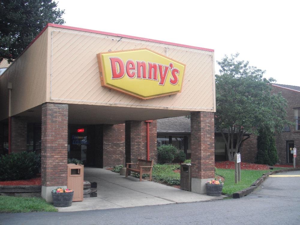 661914756_04Dennys.thumb.JPG.dba21f17c5f6fae06bea00caa74478c2.JPG