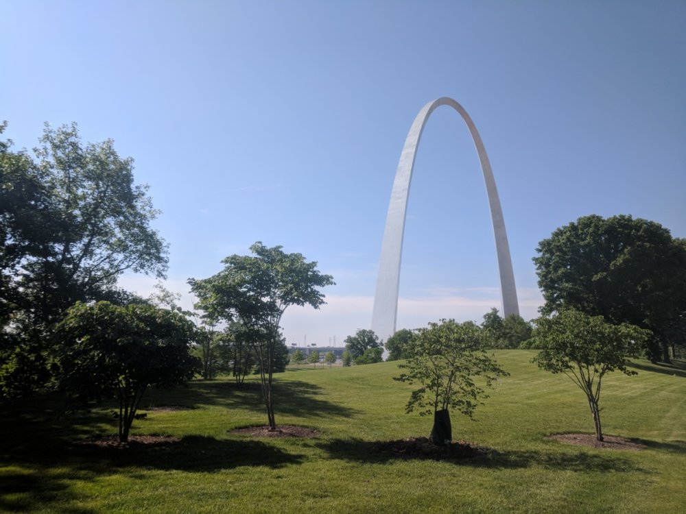 688513529_GatewayArchPark.thumb.jpg.2ef09f4bd6cb227e5a307cf65748b9d2.jpg