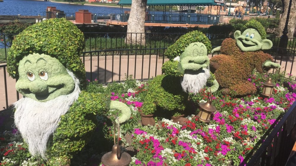 741274994_flower_garden_epcot_2016_-53.thumb.jpg.8c2b4e0f50a57e9e2b752943c208f1ec.jpg