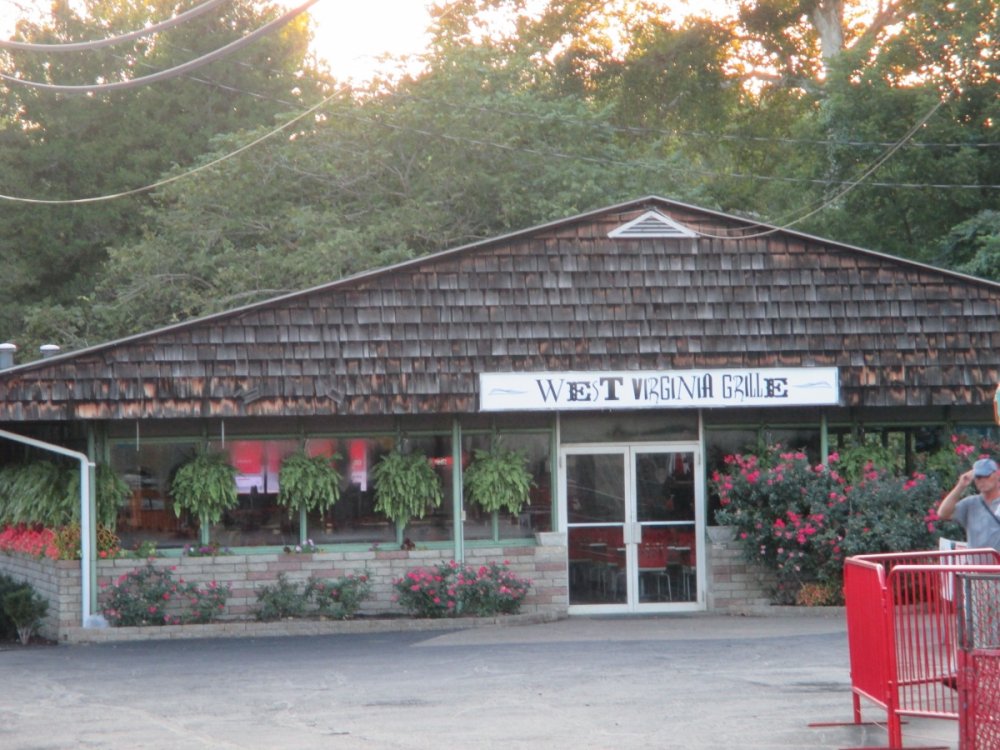 764606508_WestVirginiaGrille.thumb.jpg.869352e6abb790648a36ea71d3de658b.jpg