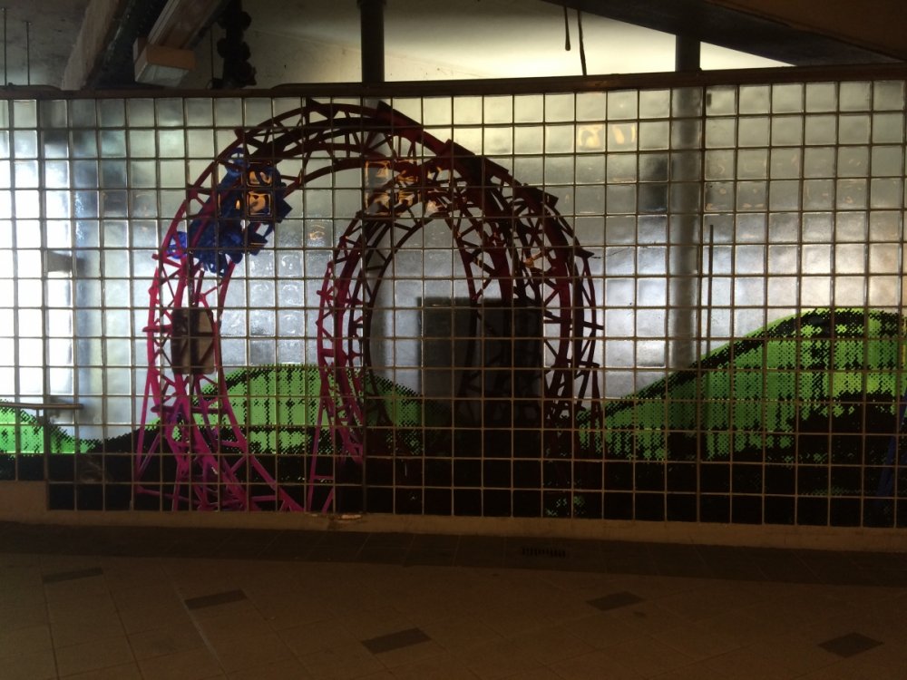845150255_RollerCoasterMural.thumb.JPG.120b567672e7f60e8783c668ee0e6978.JPG