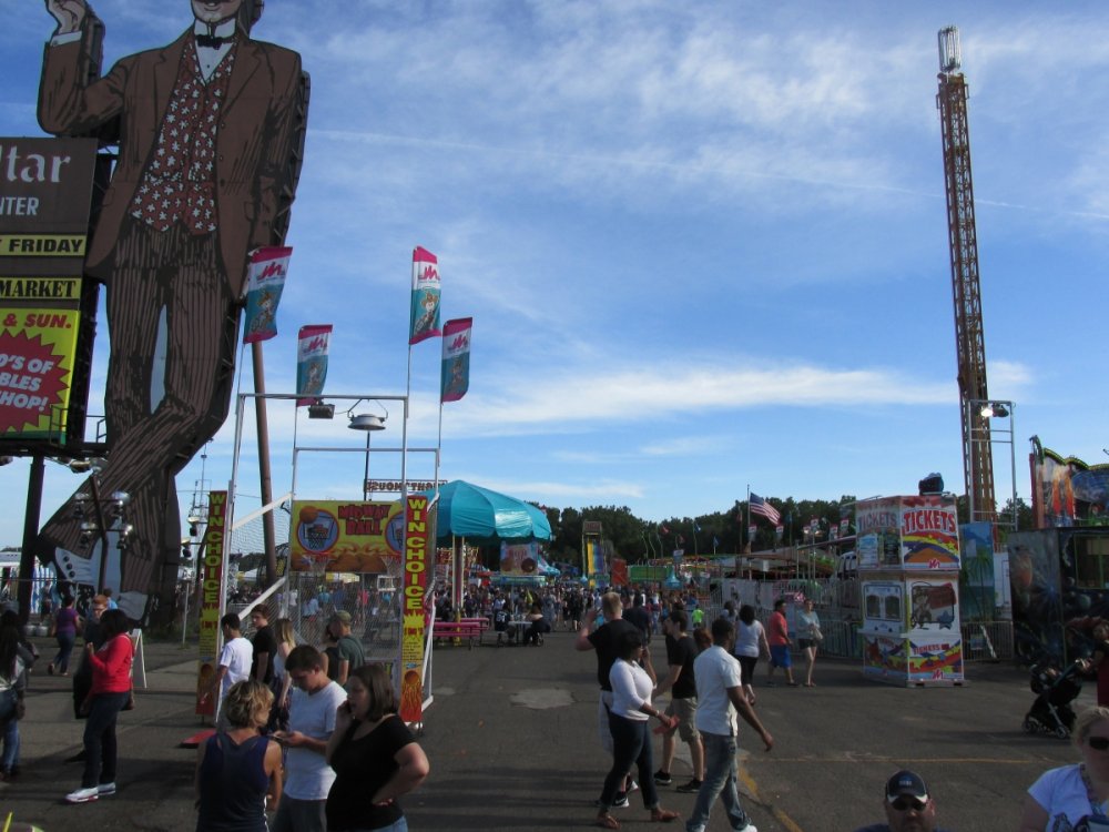 924585894_coastermaniaandcarnival2015216.thumb.JPG.9deab160e829f90c3904aef8d7781be1.JPG