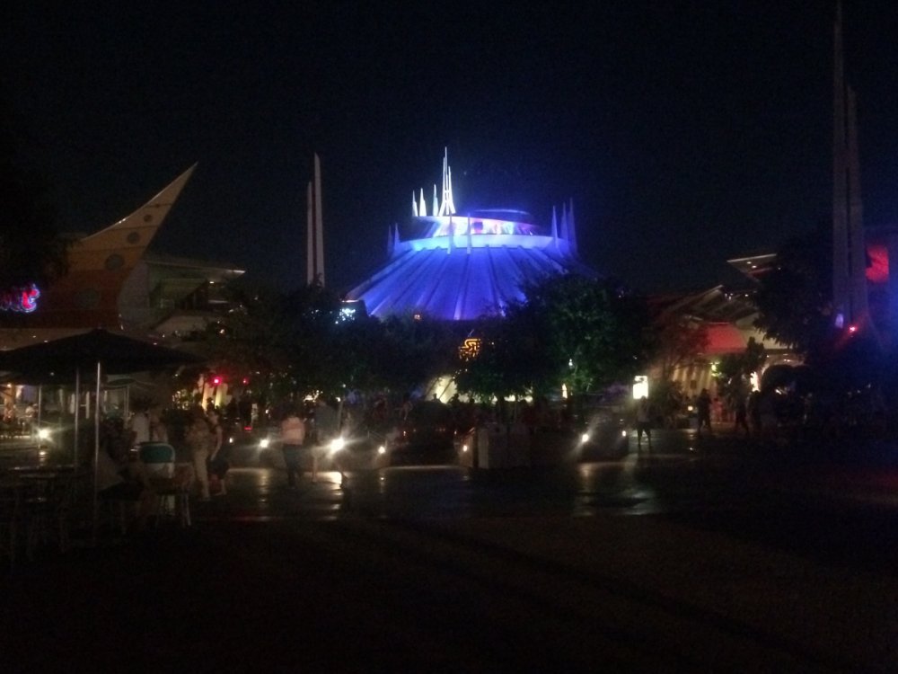 980258729_SpaceMountain(Night).thumb.JPG.103833dd3c8d6886c605ffc415a2889a.JPG