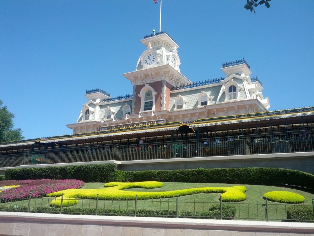 985224012_04_MagicKingdom.thumb.jpg.a3a76bdcb970ad8de999040846c2b187.jpg
