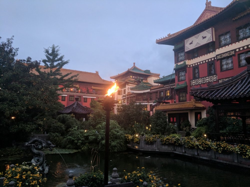 989570439_HotelLingBaoGarden.thumb.jpg.1b398696c858715f75f111d8e8cadaf8.jpg