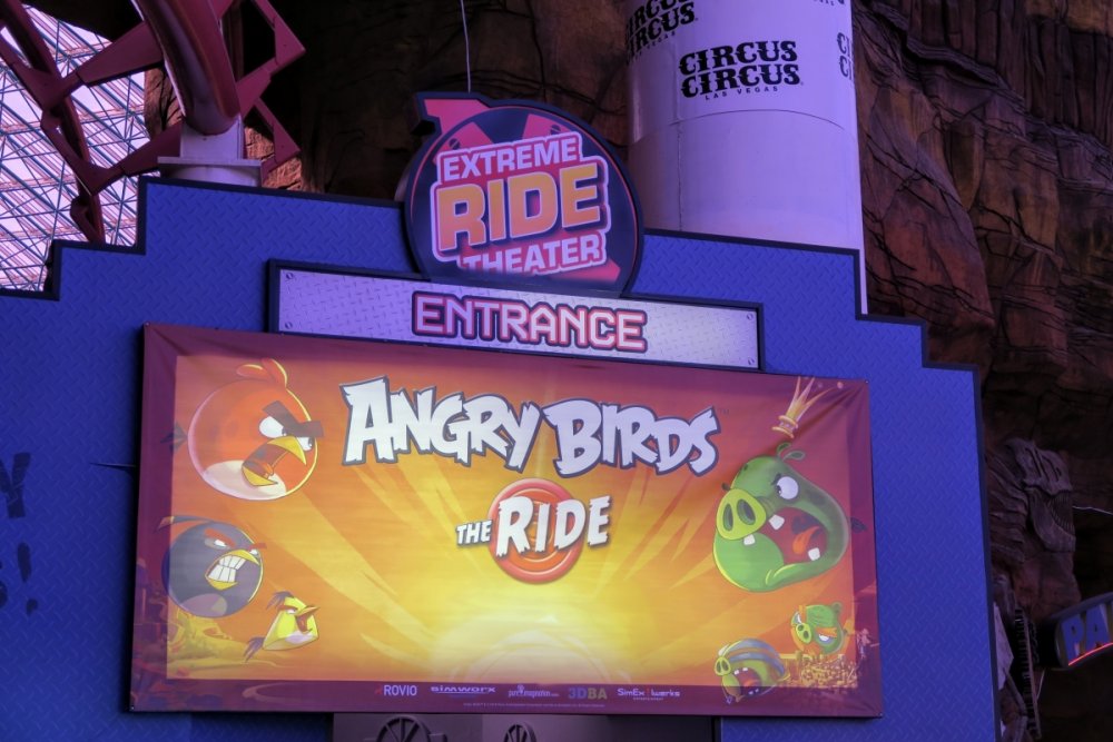 995573147_AngryBirdstheRide.thumb.JPG.a2ddb31e4ad25258e2194de1979376a1.JPG