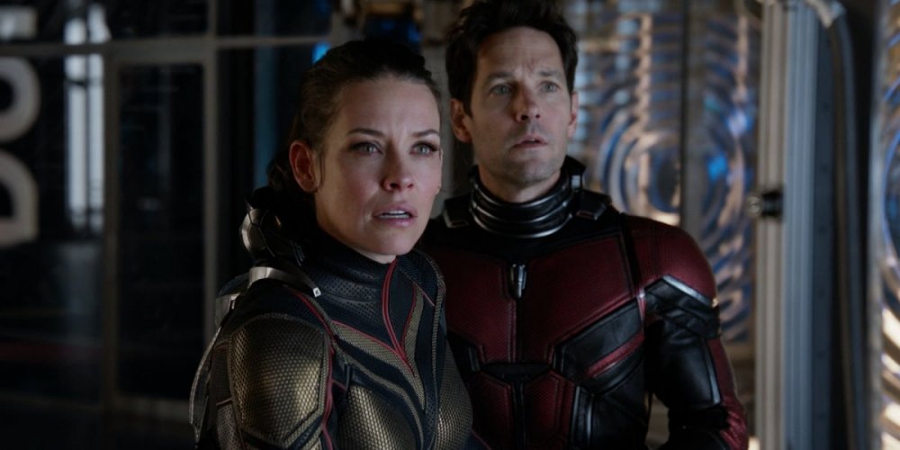 Ant-man-and-the-Wasp-Scott-Lang-and-Hope.thumb.jpg.f04b75c773d8639b8c5d943b2433e9ed.jpg