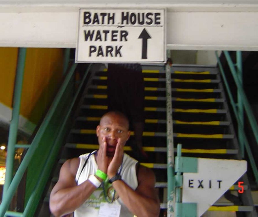 BathHouse.thumb.jpg.fe1e4dc8b21ba83e9e74d6a1ce404ceb.jpg