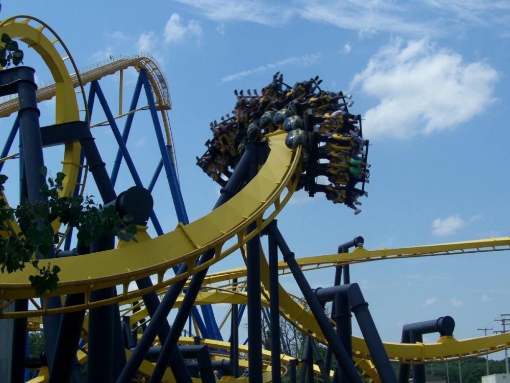 Batman_(Corkscrew)_-_Six_Flags_Great_Adventure.thumb.JPG.0119d4a3984ea55f446c28b65c4d36e0.JPG