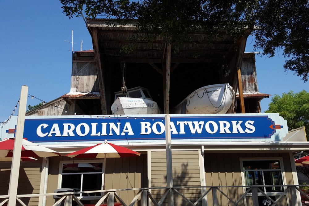 Boatworks1.thumb.jpg.4aa6a18f593f8354f56d3577f2853b8d.jpg