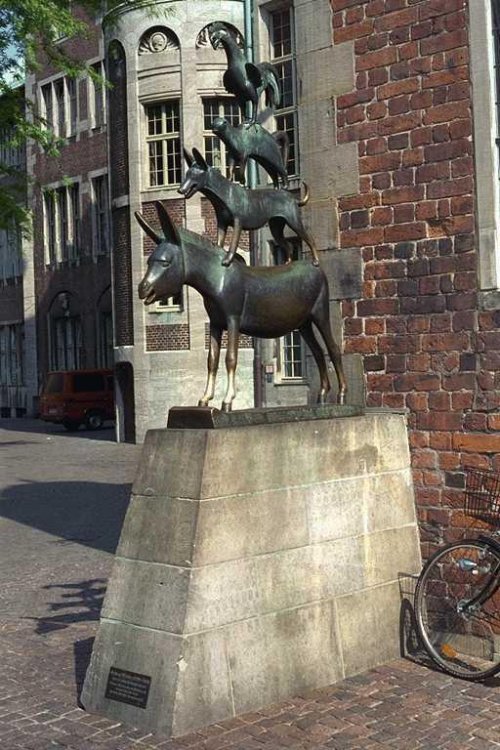 Bremen2.thumb.JPG.6d079695131cc7088833eaaac05ebb2c.JPG