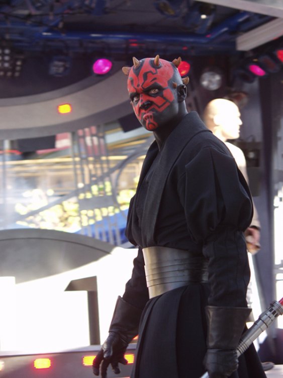 DarthMaul.thumb.jpg.bd841f09925e11e1bb5dbea4e162b080.jpg