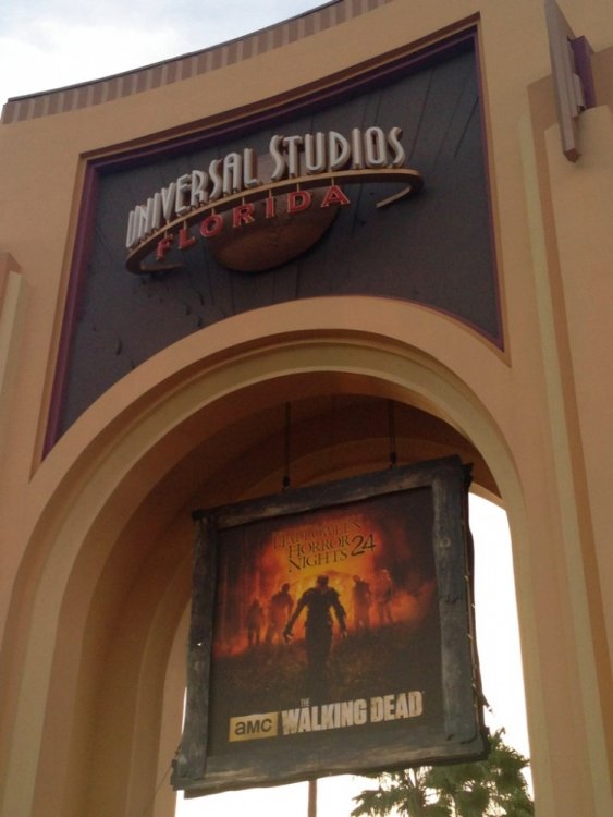 HHN_2014_02.thumb.jpg.07e9db92fb09bbc7b5a68065b0125d1e.jpg