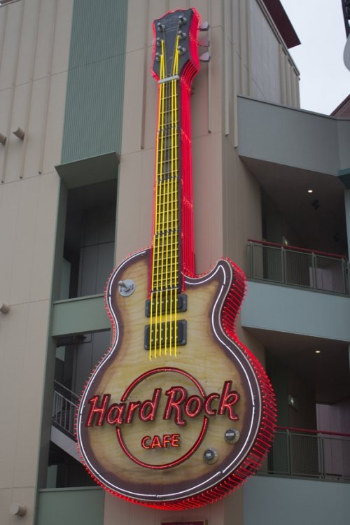 HardRockSign.thumb.jpg.ac42f1fe70f74cc0cf57e1ea7376eb57.jpg