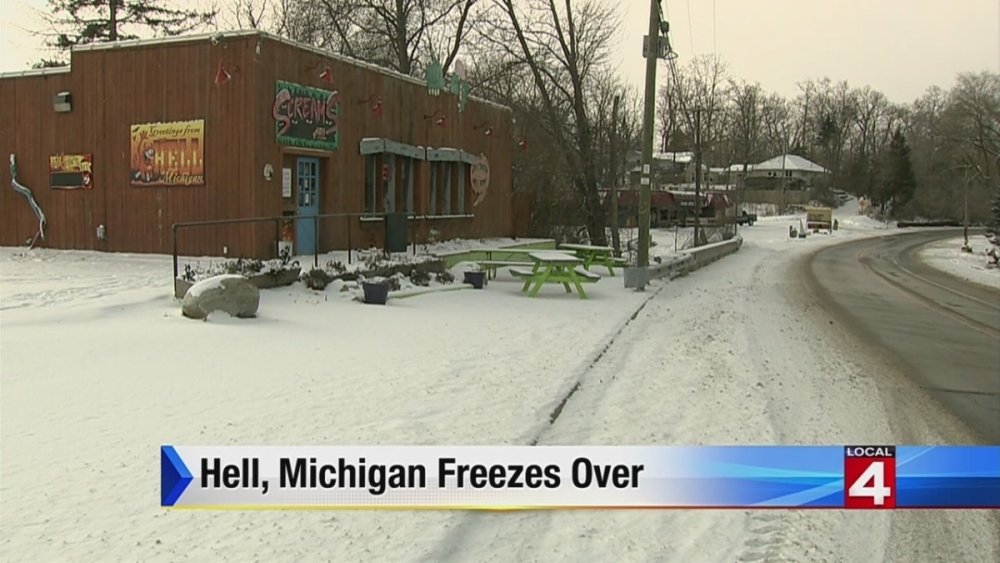 Hell-Michigan-freezes-over_855904_ver1.0_1280_720.thumb.jpg.63912776c71bad5bd3c9fd38337320aa.jpg